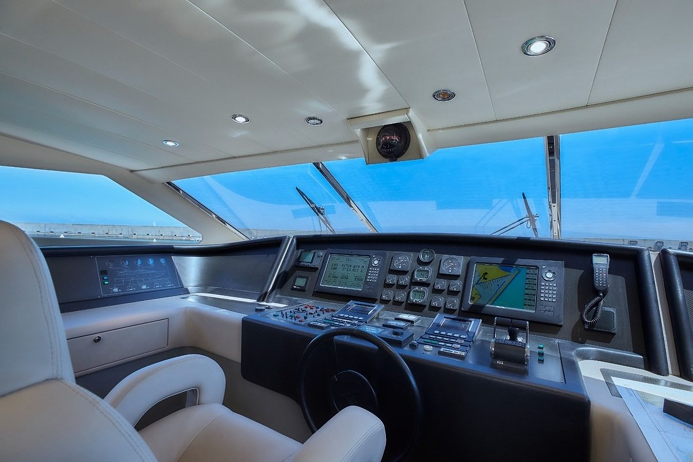 https://arconyachts.ams3.digitaloceanspaces.com/67824/conversions/large_4424706-optimize.jpg