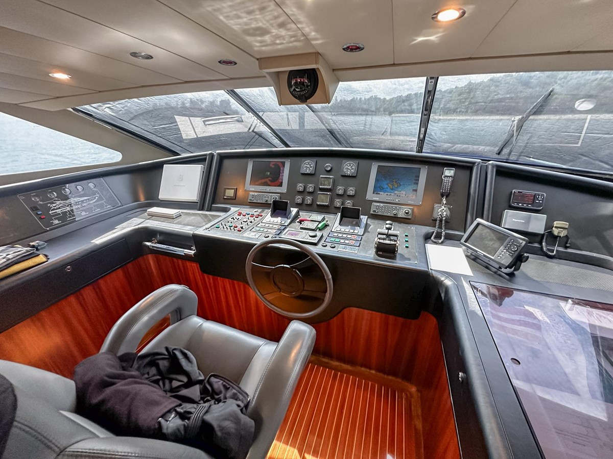https://arconyachts.ams3.digitaloceanspaces.com/67922/conversions/large_4705804-optimize.jpg