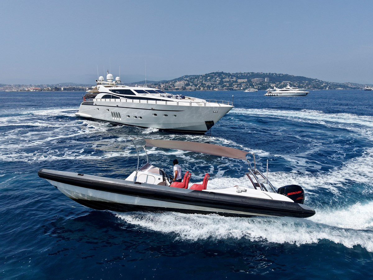 https://arconyachts.ams3.digitaloceanspaces.com/68011/conversions/large_4696144-optimize.jpg