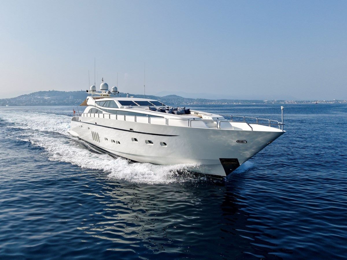 https://arconyachts.ams3.digitaloceanspaces.com/68017/conversions/large_4696147-optimize.jpg