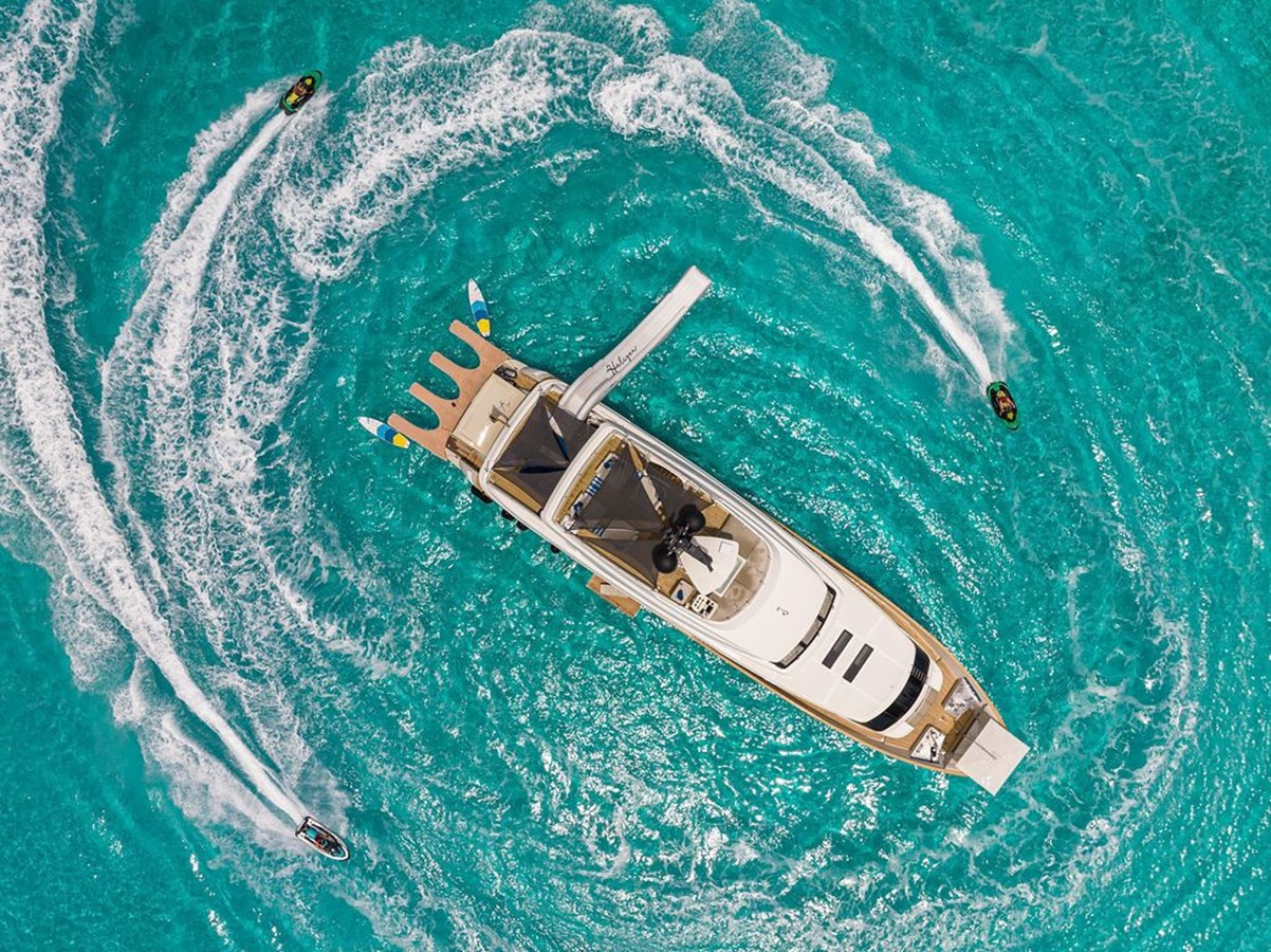 https://arconyachts.ams3.digitaloceanspaces.com/68022/conversions/large_4731495-optimize.jpg