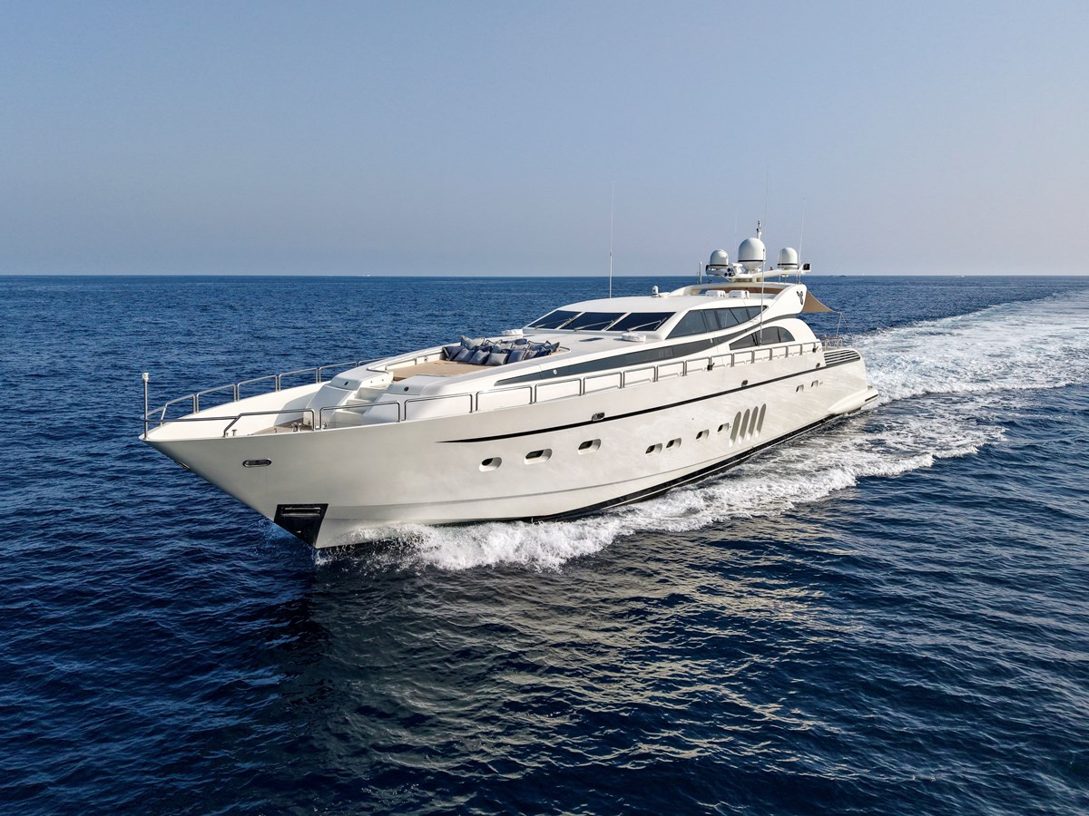https://arconyachts.ams3.digitaloceanspaces.com/68044/conversions/large_4696156-optimize.jpg