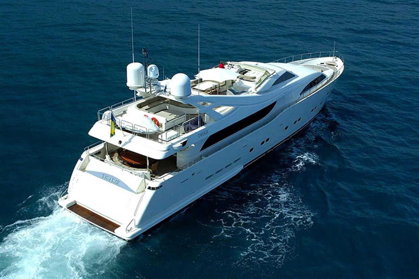 https://arconyachts.ams3.digitaloceanspaces.com/68057/conversions/large_96412-optimize.jpg