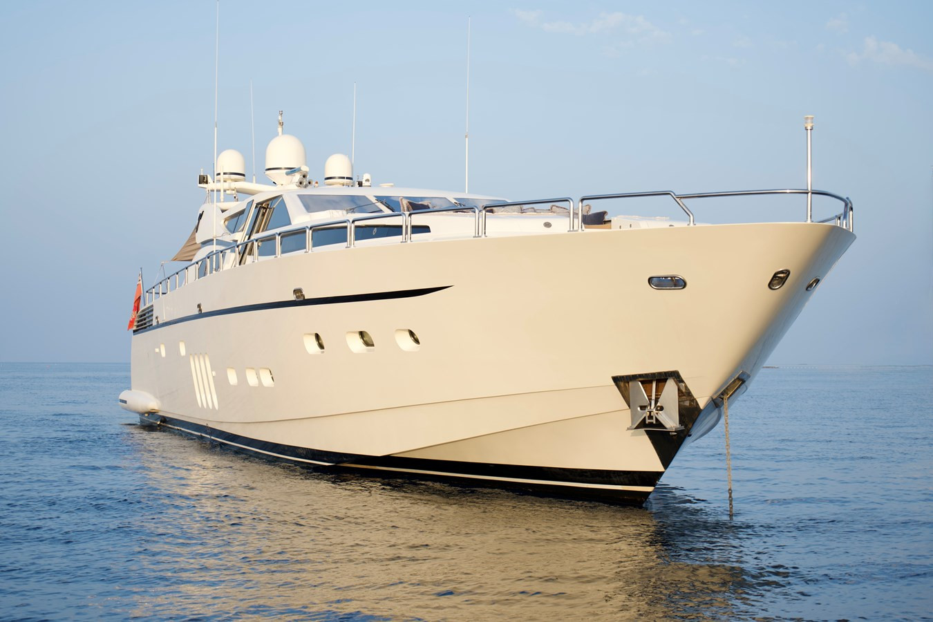https://arconyachts.ams3.digitaloceanspaces.com/68058/conversions/large_4696698-optimize.jpg