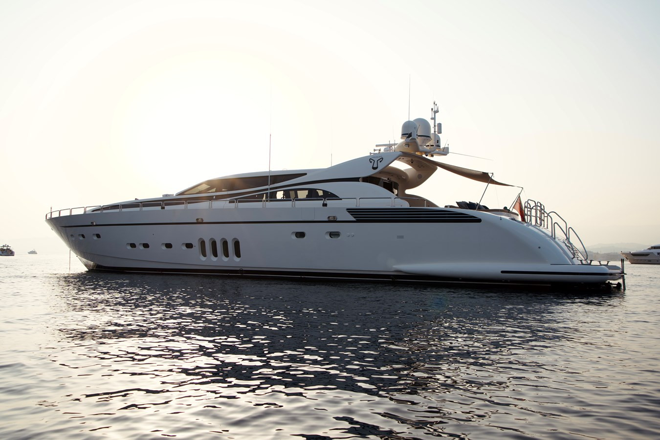 https://arconyachts.ams3.digitaloceanspaces.com/68064/conversions/large_4696695-optimize.jpg