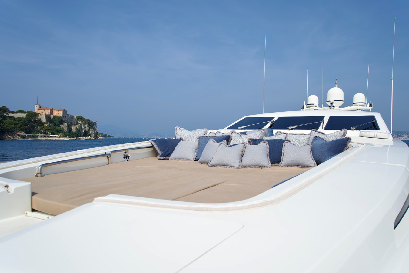 https://arconyachts.ams3.digitaloceanspaces.com/68073/conversions/large_4696686-optimize.jpg