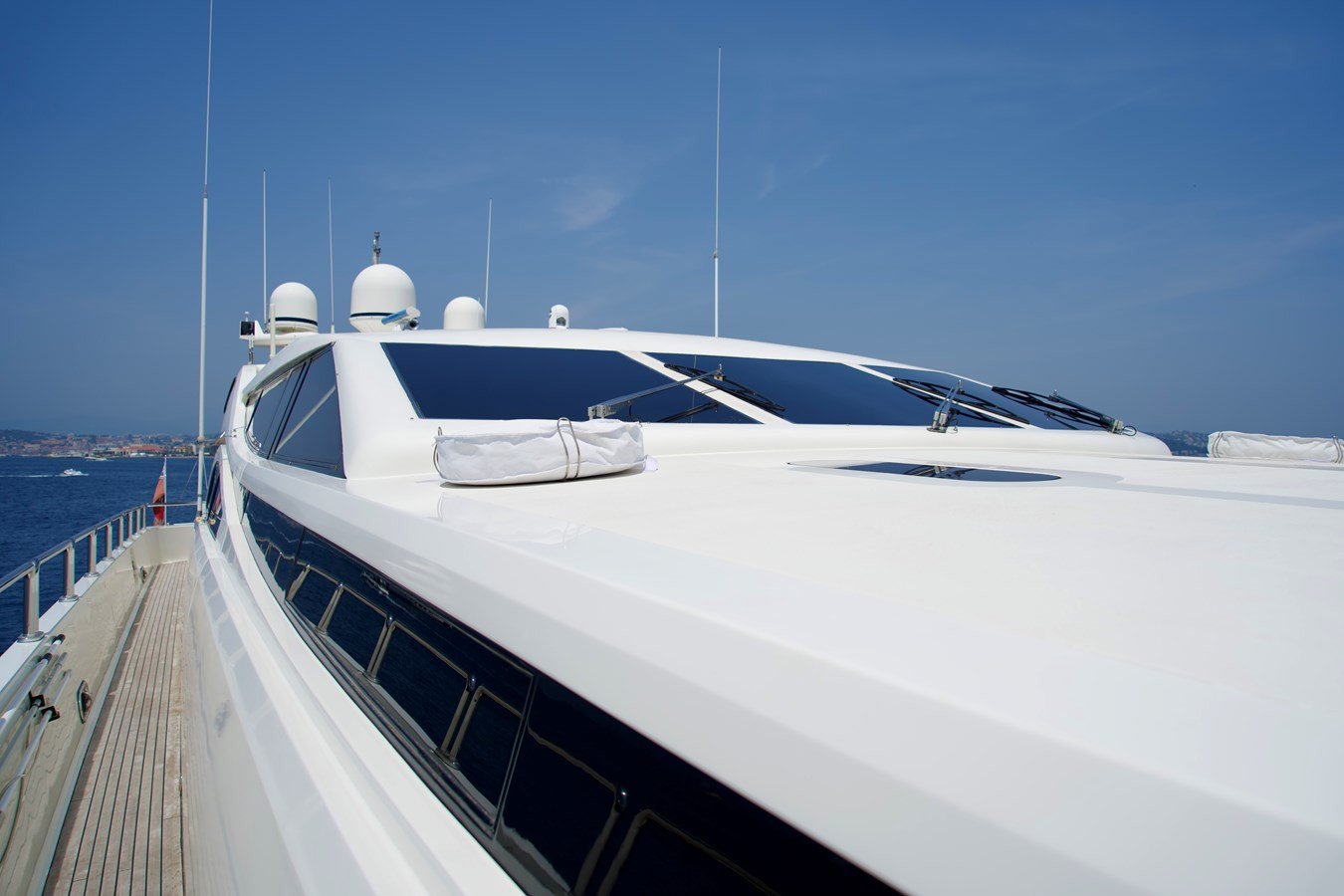 https://arconyachts.ams3.digitaloceanspaces.com/68082/conversions/large_4696691-optimize.jpg