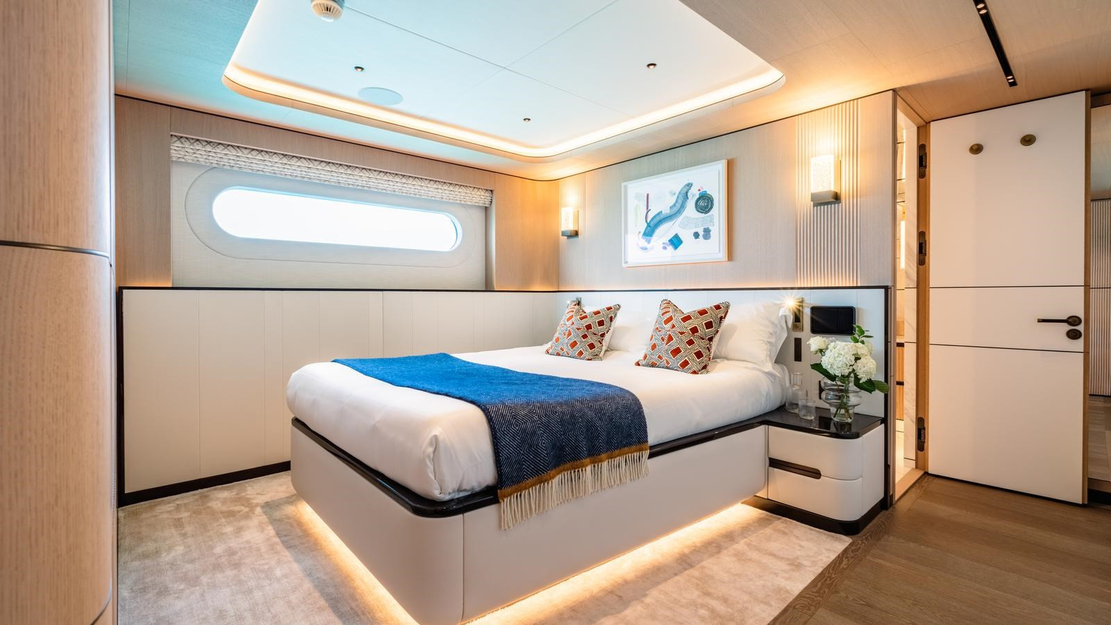https://arconyachts.ams3.digitaloceanspaces.com/68089/conversions/large_4759000-optimize.jpg