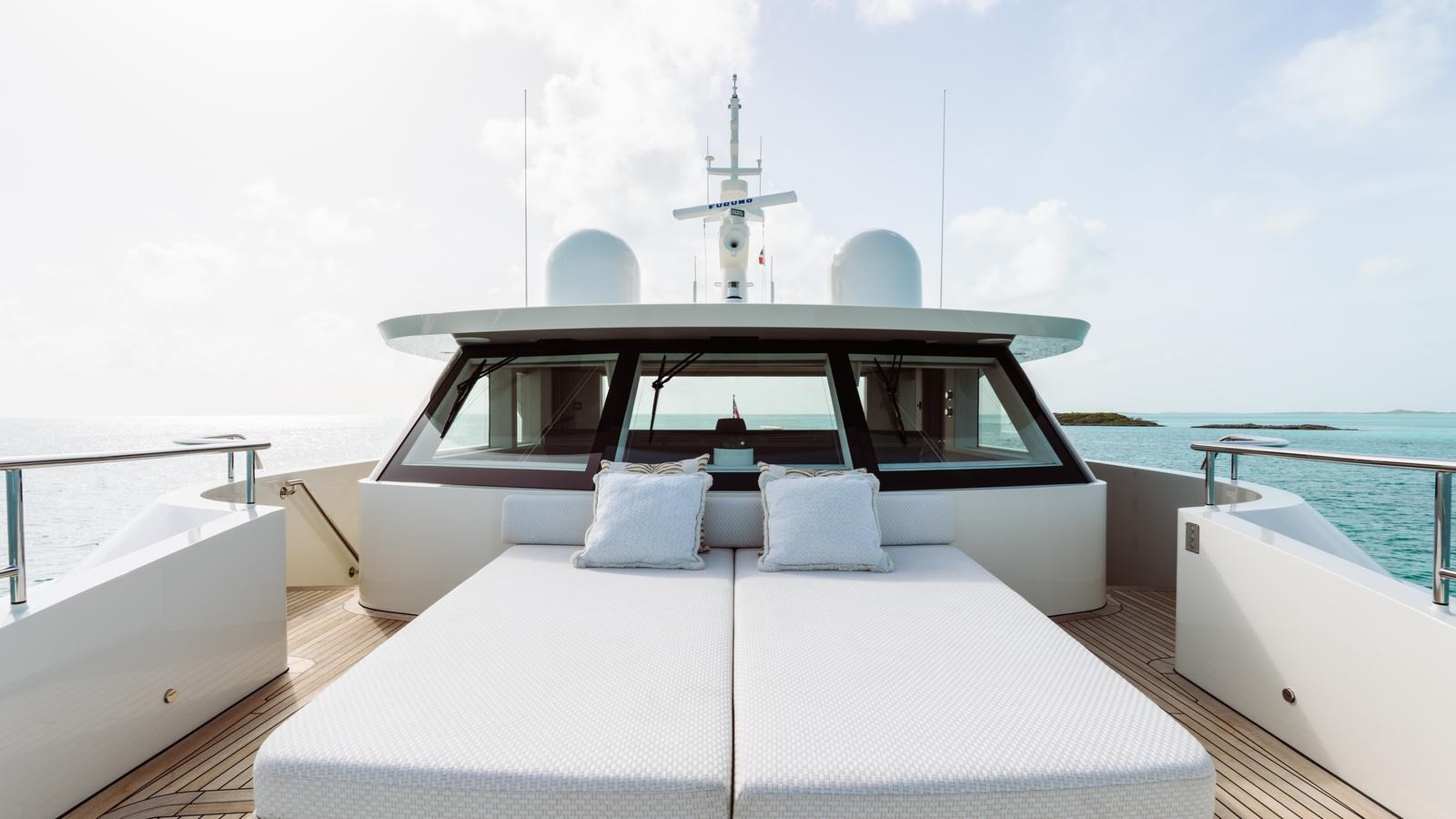 https://arconyachts.ams3.digitaloceanspaces.com/68147/conversions/large_4759020-optimize.jpg