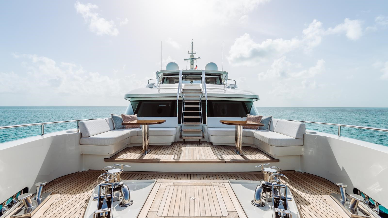 https://arconyachts.ams3.digitaloceanspaces.com/68152/conversions/large_4759022-optimize.jpg