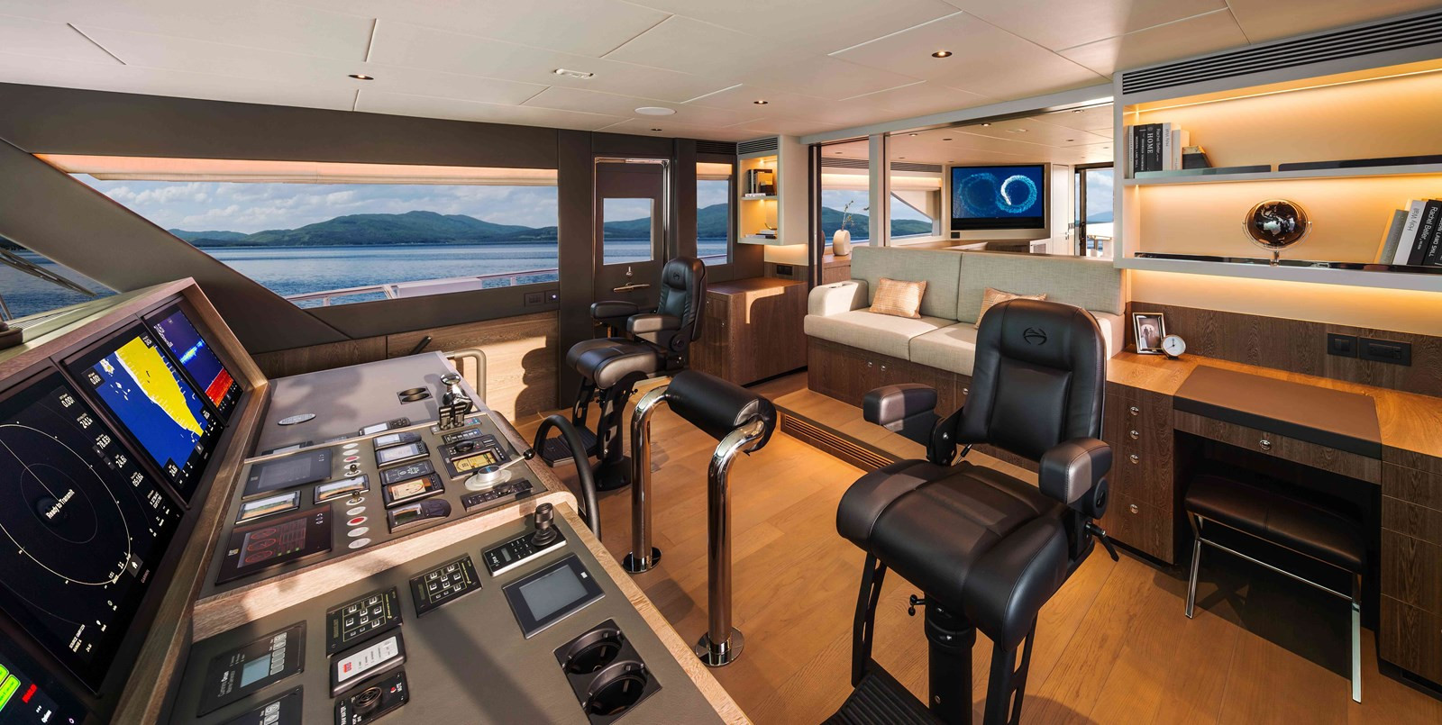 https://arconyachts.ams3.digitaloceanspaces.com/68253/conversions/large_3865960-optimize.jpg