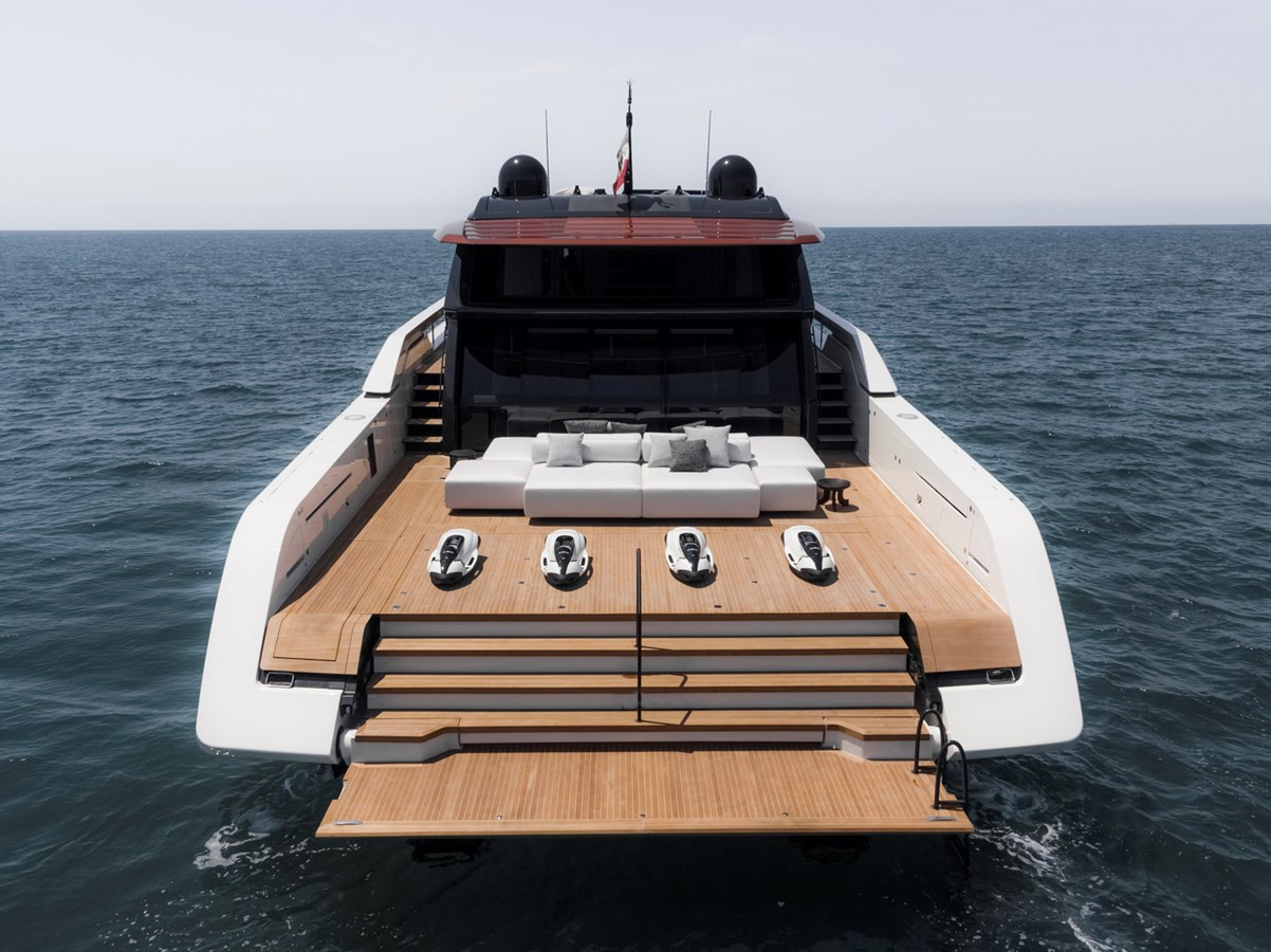 https://arconyachts.ams3.digitaloceanspaces.com/68296/conversions/large_4845746-optimize.jpg