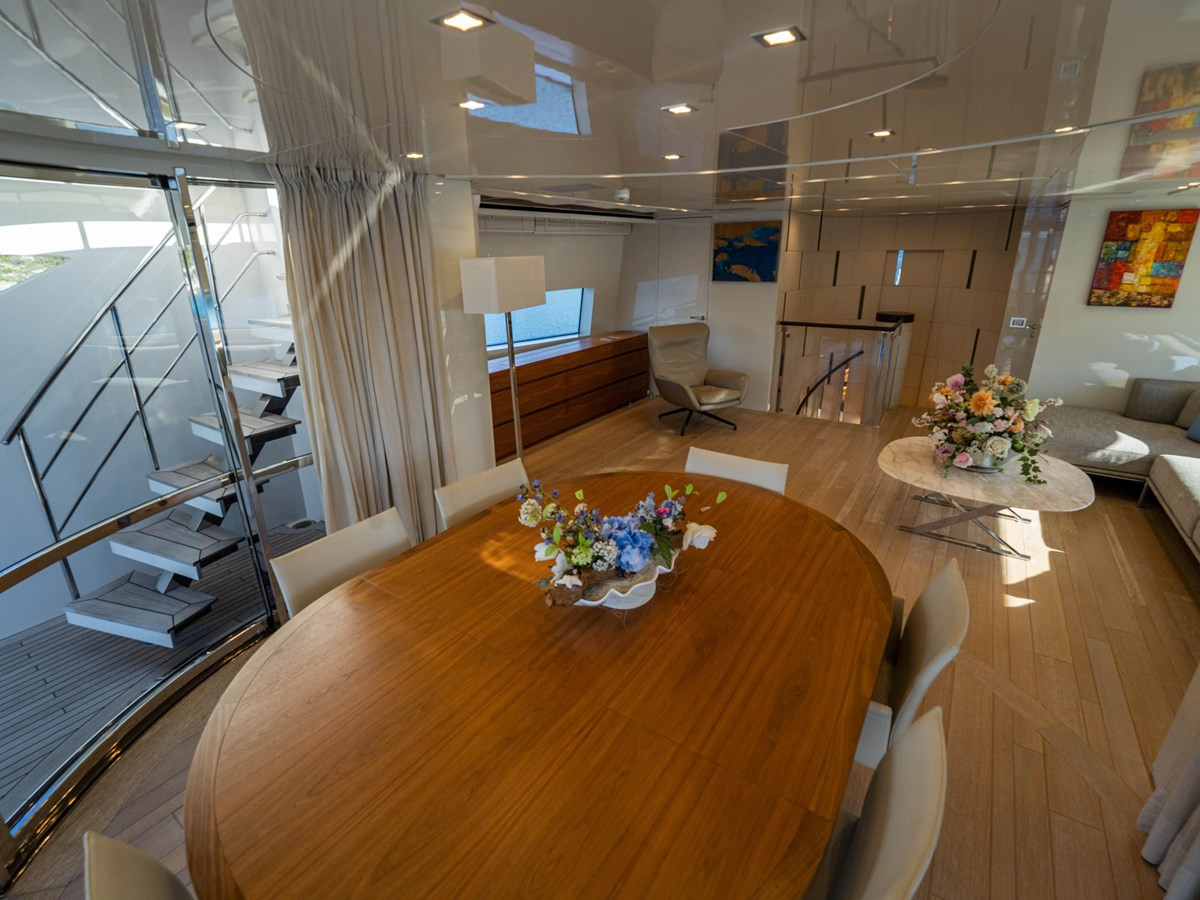 https://arconyachts.ams3.digitaloceanspaces.com/68397/conversions/large_4817133-optimize.jpg