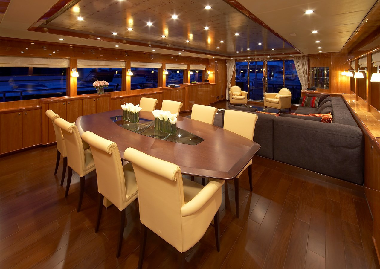 https://arconyachts.ams3.digitaloceanspaces.com/68469/conversions/large_4558032-optimize.jpg