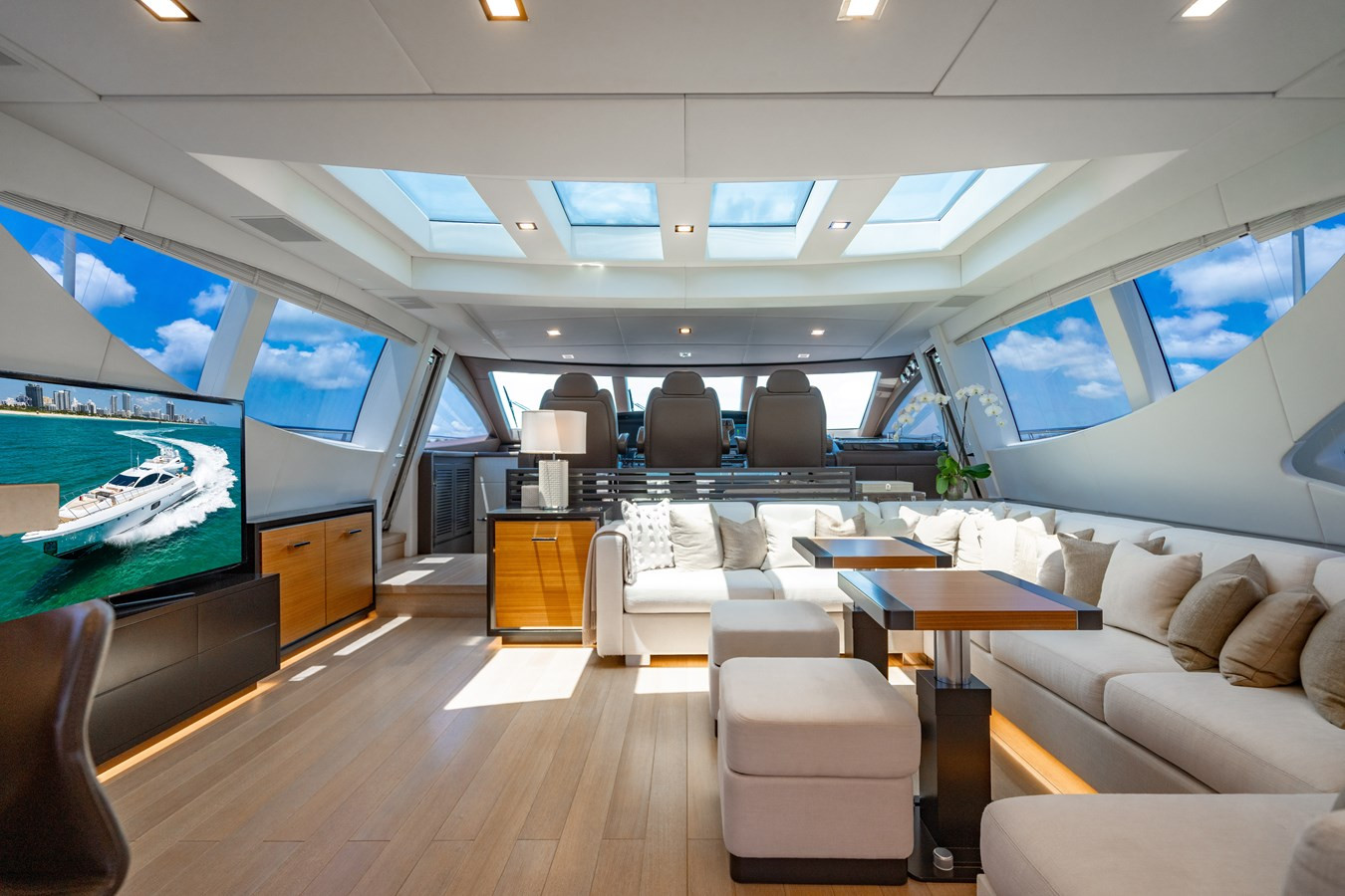 https://arconyachts.ams3.digitaloceanspaces.com/68499/conversions/large_4666043-optimize.jpg
