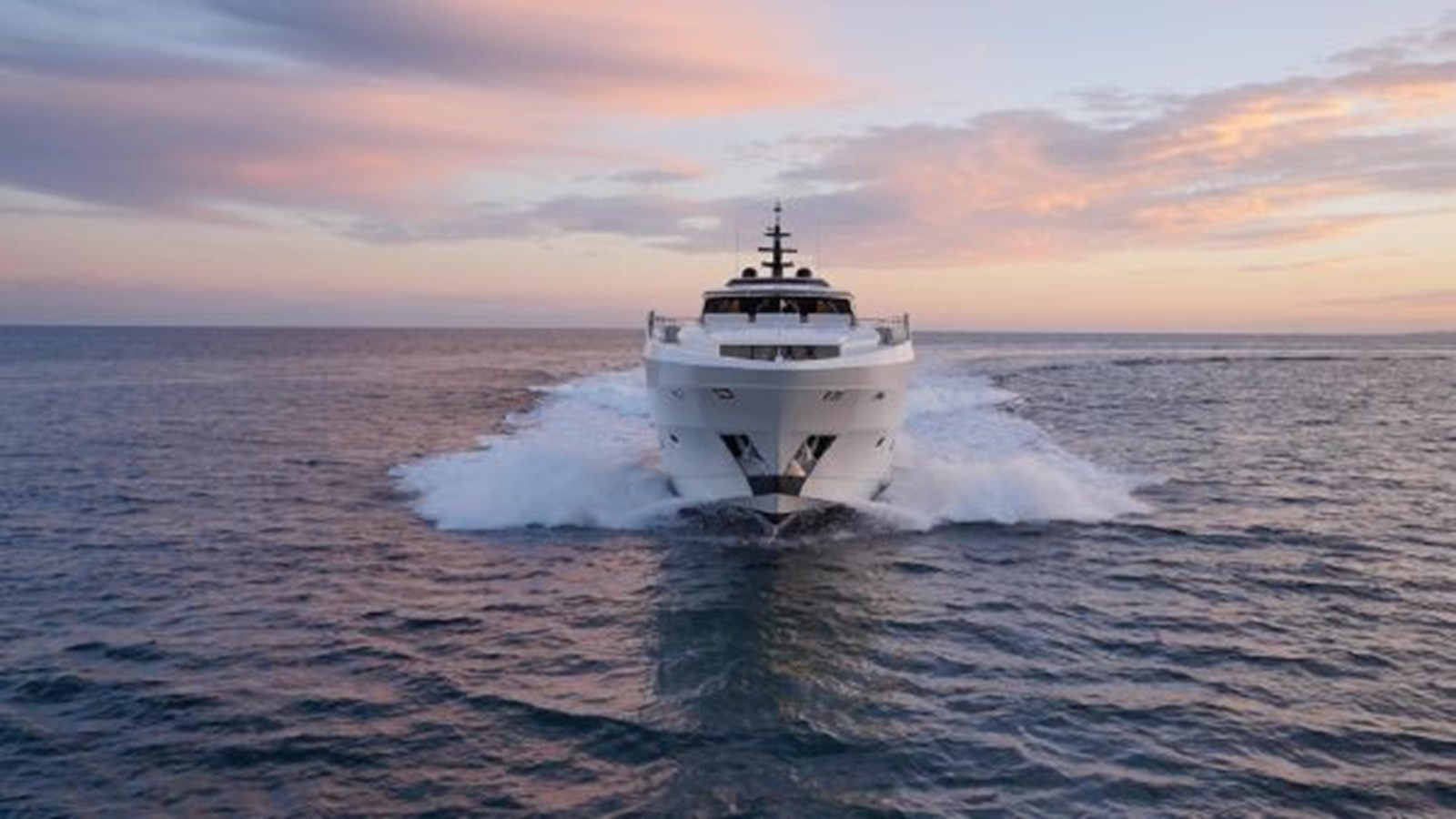 https://arconyachts.ams3.digitaloceanspaces.com/68556/conversions/large_3014019-optimize.jpg
