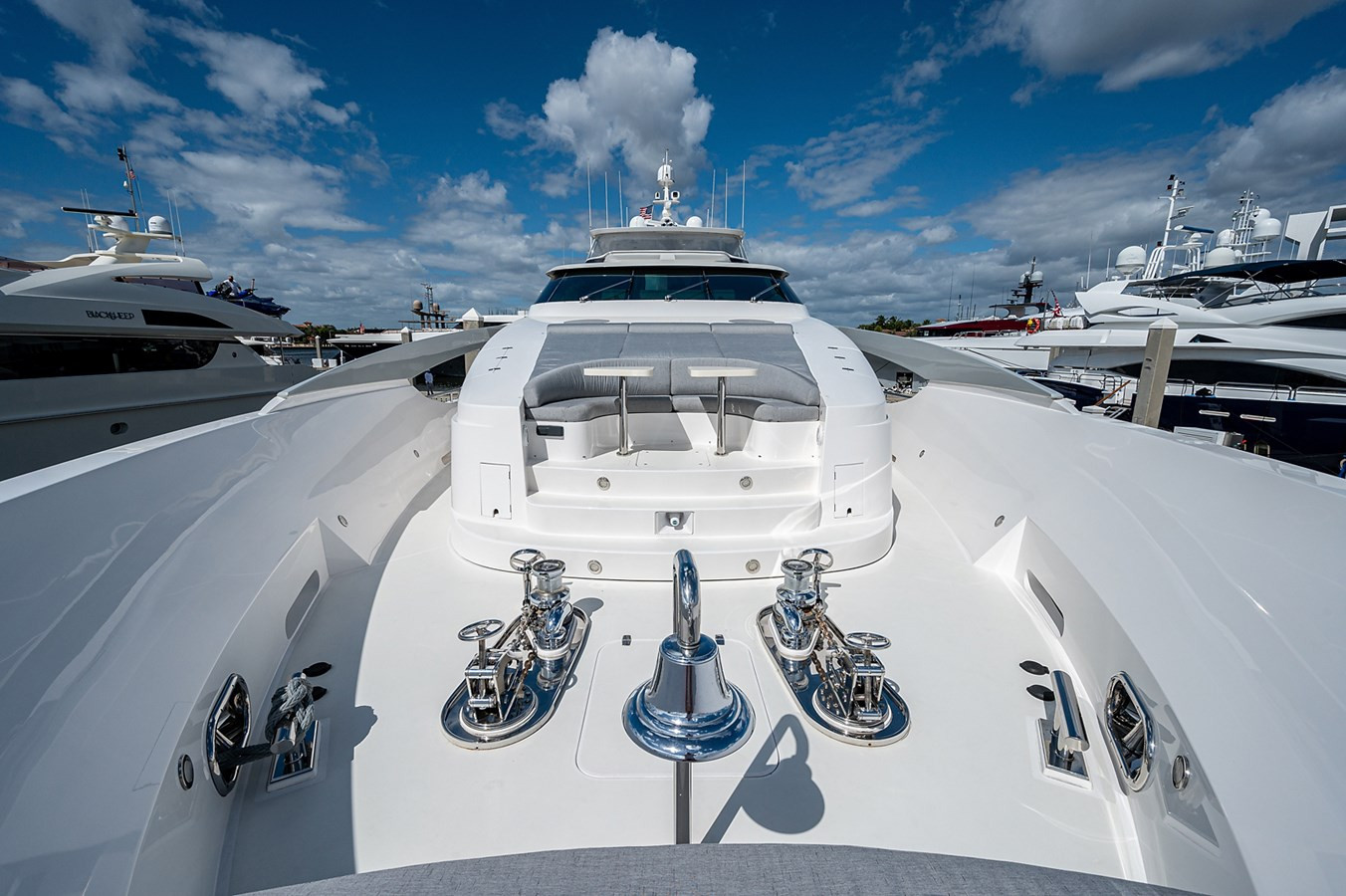 https://arconyachts.ams3.digitaloceanspaces.com/68571/conversions/large_4542219-optimize.jpg