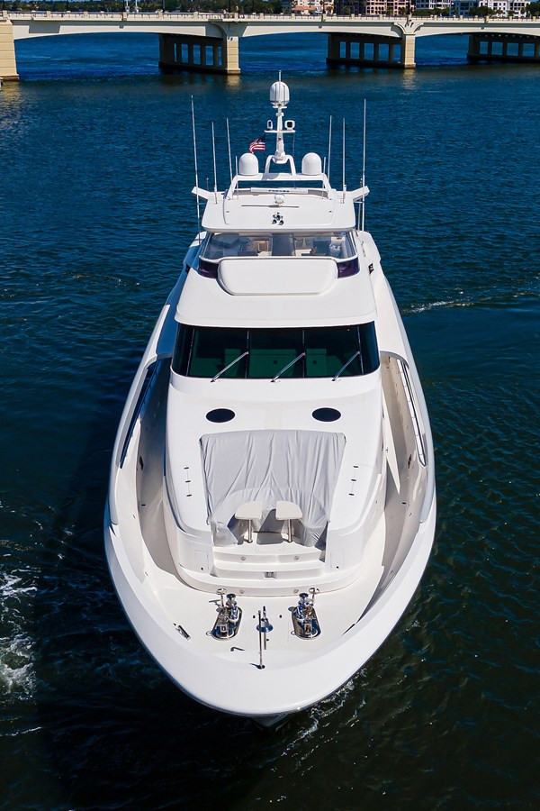 https://arconyachts.ams3.digitaloceanspaces.com/68627/conversions/large_4542240-optimize.jpg