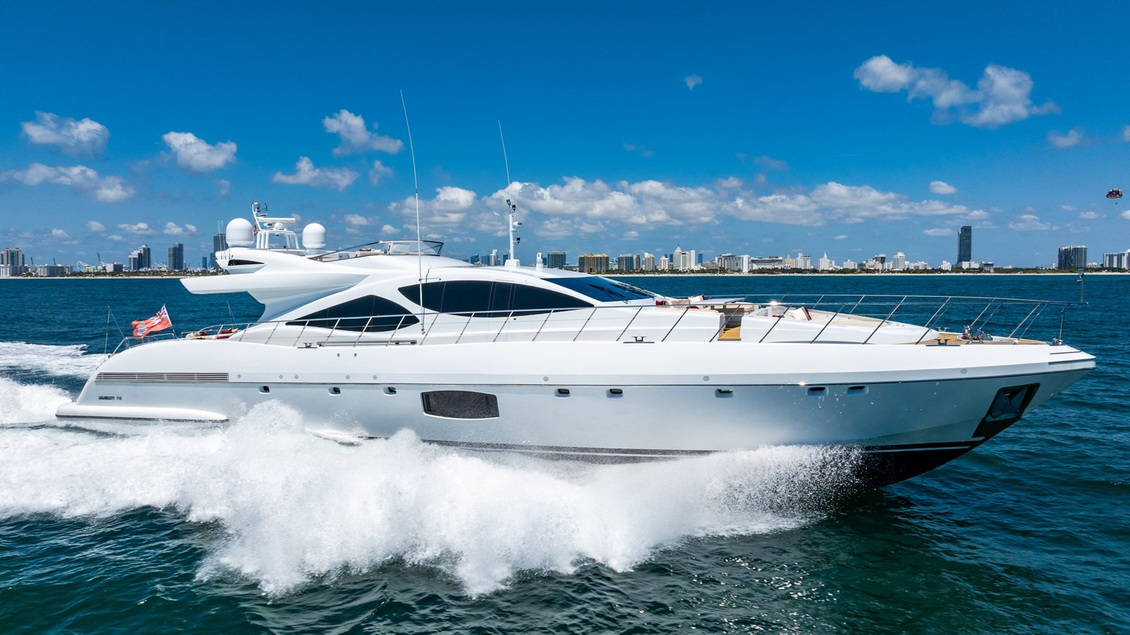 https://arconyachts.ams3.digitaloceanspaces.com/68628/conversions/large_4666090-optimize.jpg