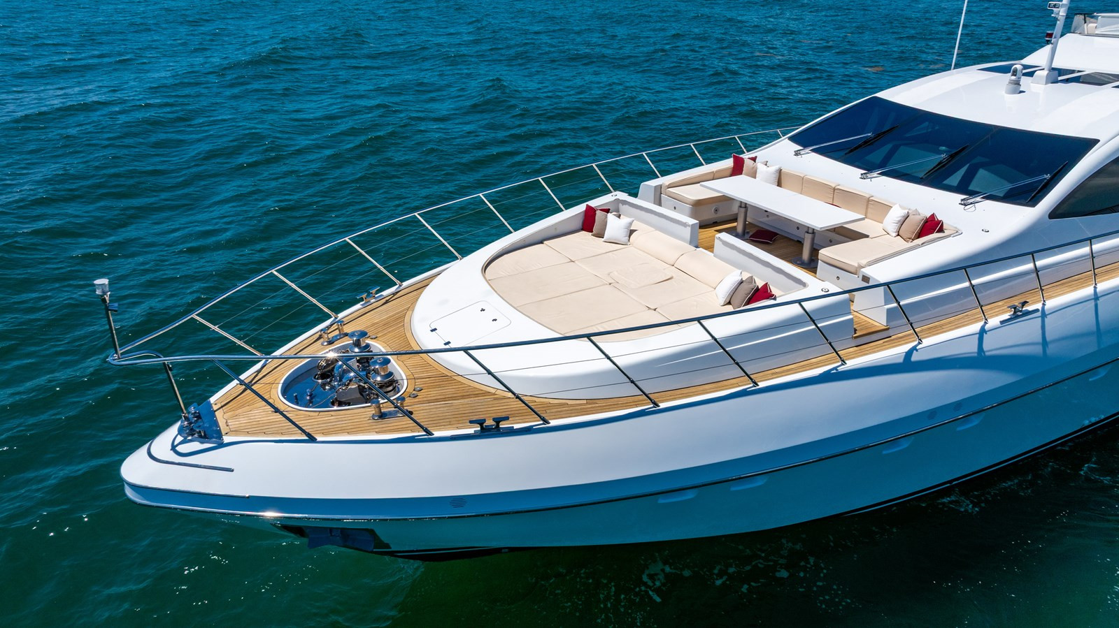 https://arconyachts.ams3.digitaloceanspaces.com/68631/conversions/large_4666091-optimize.jpg