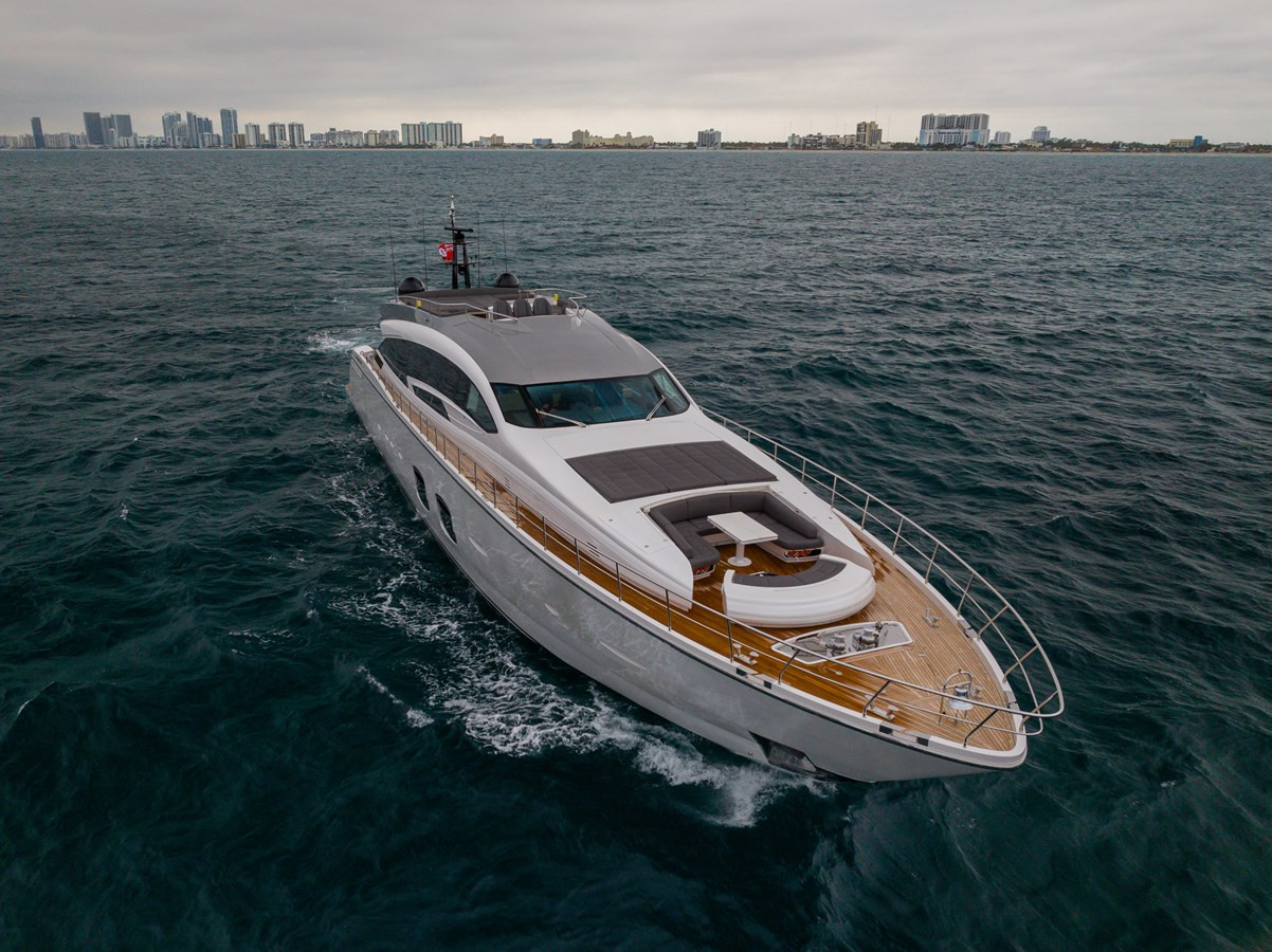 https://arconyachts.ams3.digitaloceanspaces.com/68743/conversions/large_4557288-optimize.jpg