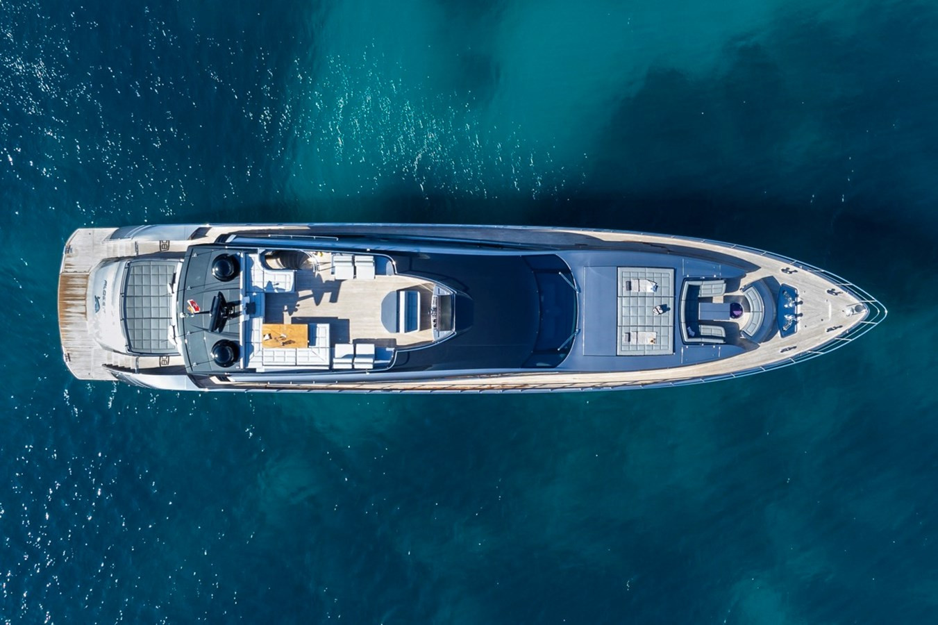 https://arconyachts.ams3.digitaloceanspaces.com/68793/conversions/large_4719729-optimize.jpg