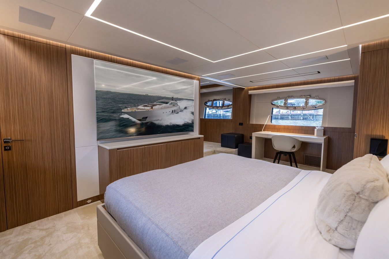 https://arconyachts.ams3.digitaloceanspaces.com/68796/conversions/large_4557328-optimize.jpg