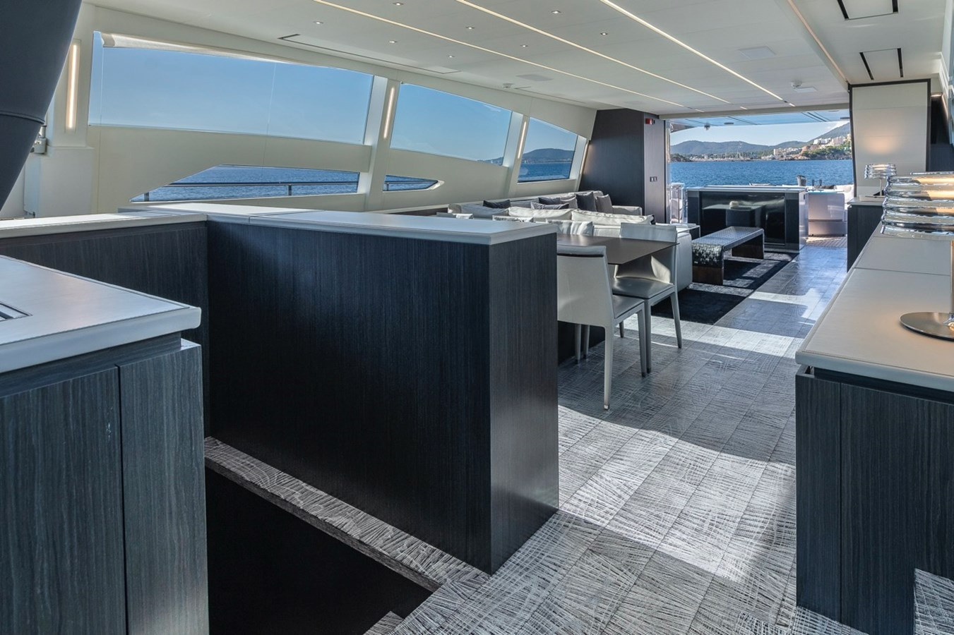 https://arconyachts.ams3.digitaloceanspaces.com/68838/conversions/large_4719744-optimize.jpg