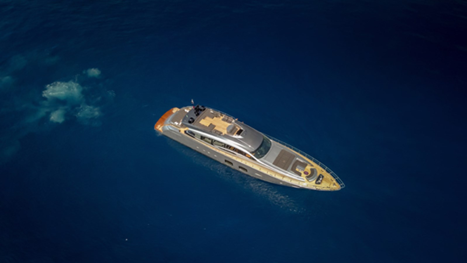 https://arconyachts.ams3.digitaloceanspaces.com/68873/conversions/large_3304632-optimize.jpg