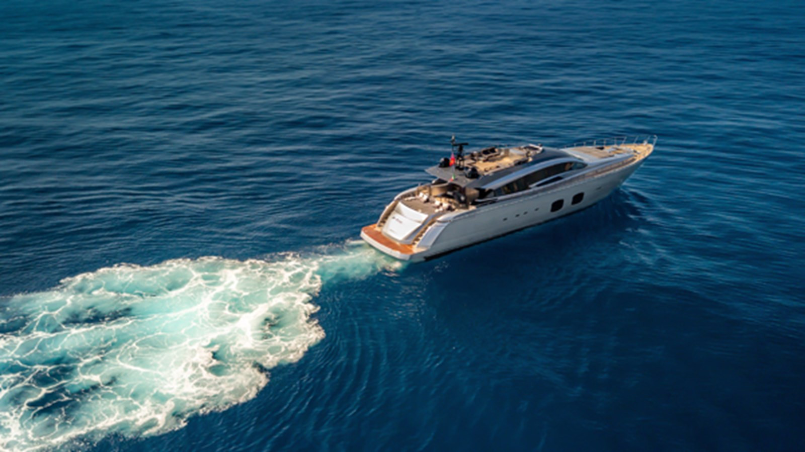 https://arconyachts.ams3.digitaloceanspaces.com/68879/conversions/large_3304634-optimize.jpg