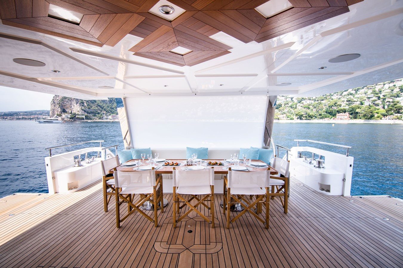 https://arconyachts.ams3.digitaloceanspaces.com/68898/conversions/large_4124207-optimize.jpg