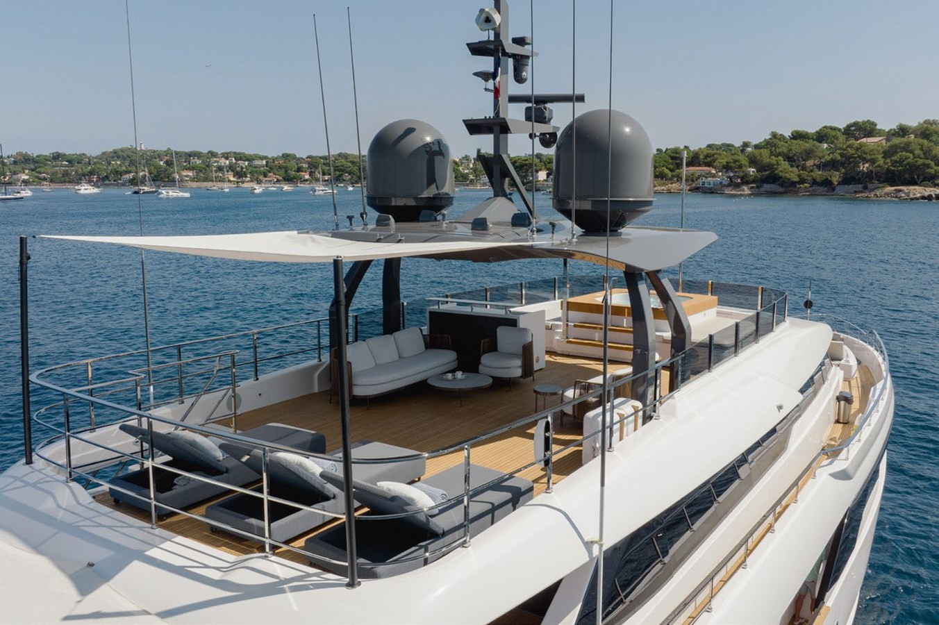 https://arconyachts.ams3.digitaloceanspaces.com/68963/conversions/large_4471160-optimize.jpg