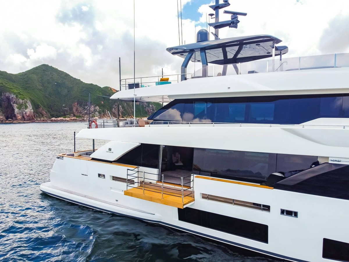 https://arconyachts.ams3.digitaloceanspaces.com/69159/conversions/large_4696991-optimize.jpg