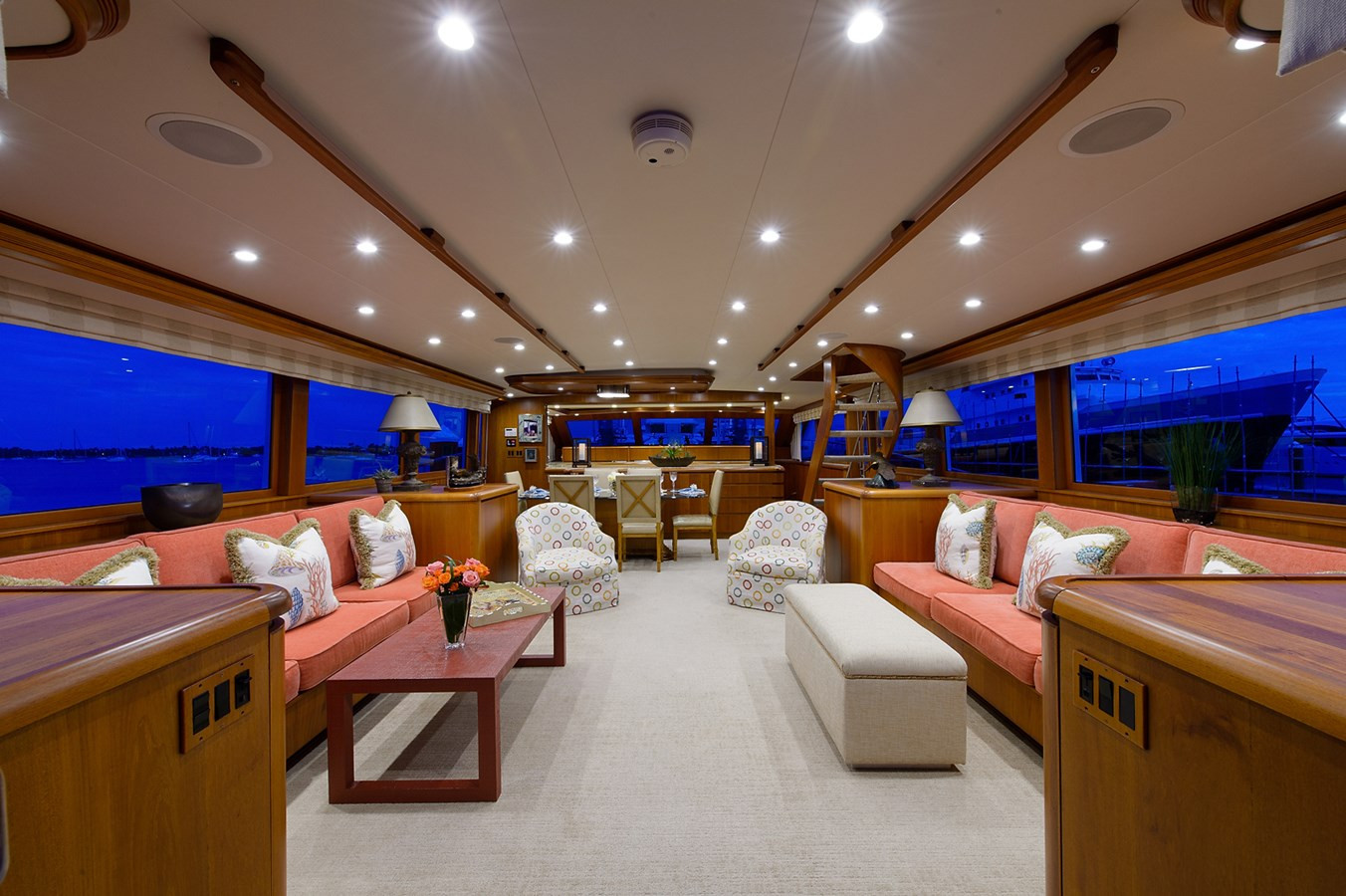 https://arconyachts.ams3.digitaloceanspaces.com/69214/conversions/large_3516762-optimize.jpg