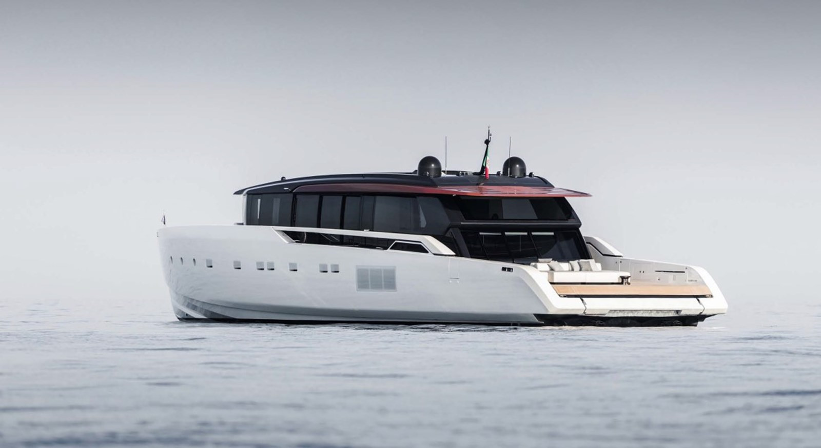 https://arconyachts.ams3.digitaloceanspaces.com/69289/conversions/large_3854419-optimize.jpg