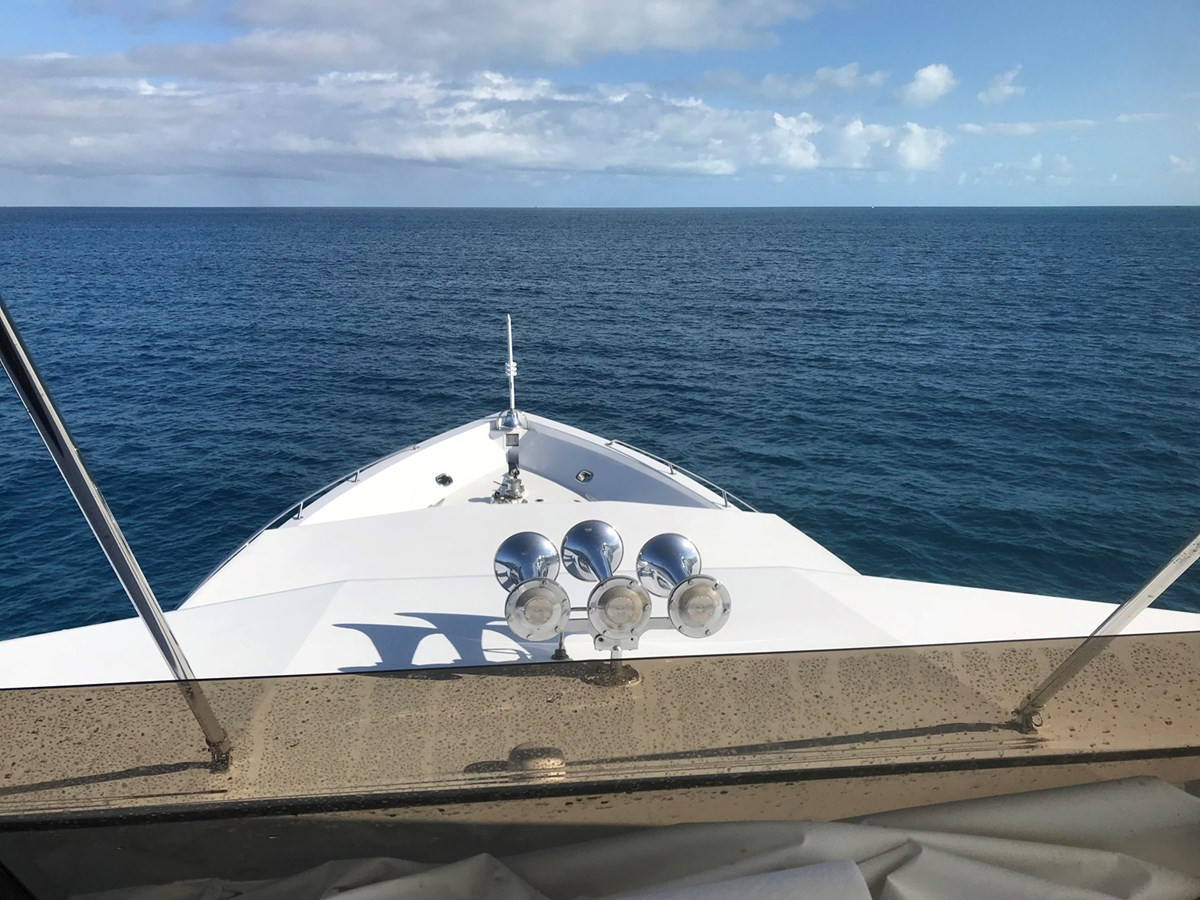 https://arconyachts.ams3.digitaloceanspaces.com/69428/conversions/large_4270081-optimize.jpg