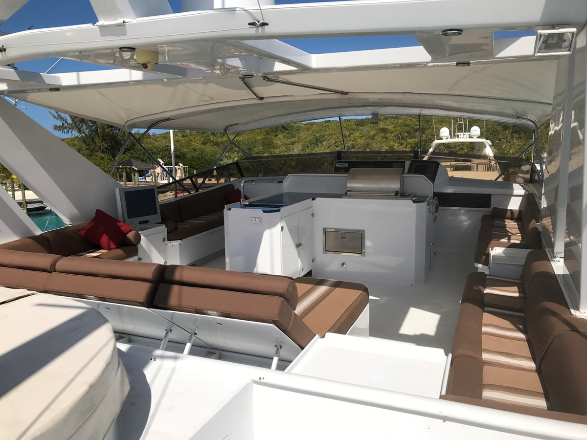 https://arconyachts.ams3.digitaloceanspaces.com/69477/conversions/large_4270098-optimize.jpg