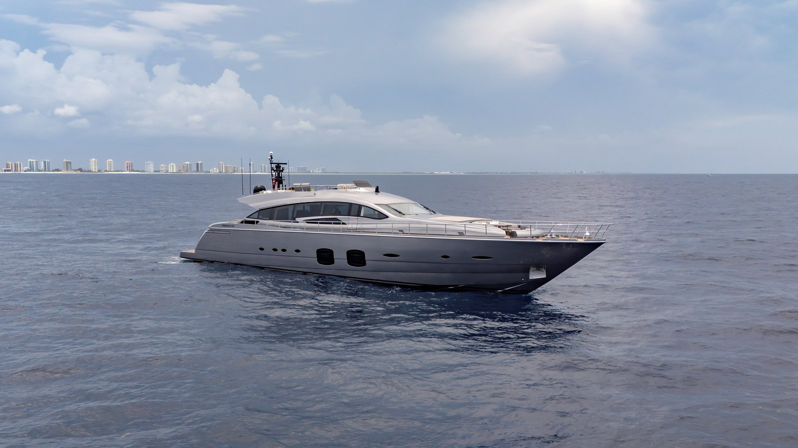 https://arconyachts.ams3.digitaloceanspaces.com/69492/conversions/large_4695722-optimize.jpg