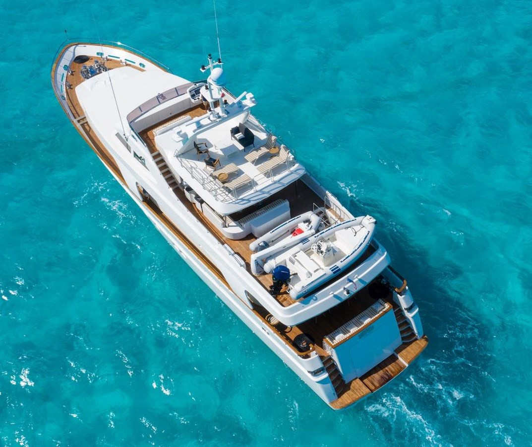 https://arconyachts.ams3.digitaloceanspaces.com/69527/conversions/large_4739429-optimize.jpg