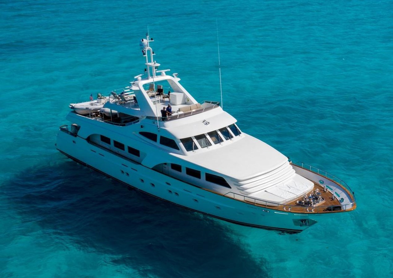 https://arconyachts.ams3.digitaloceanspaces.com/69545/conversions/large_4739436-optimize.jpg