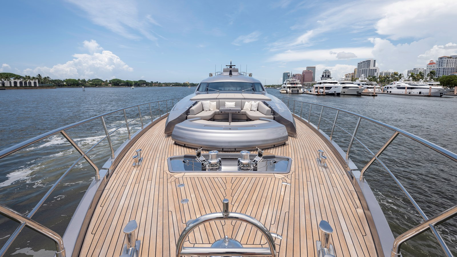 https://arconyachts.ams3.digitaloceanspaces.com/69585/conversions/large_4695767-optimize.jpg