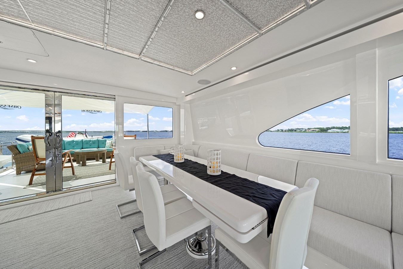https://arconyachts.ams3.digitaloceanspaces.com/69661/conversions/large_4721486-optimize.jpg