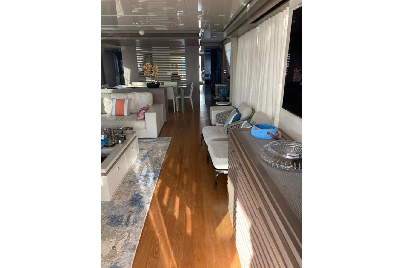 https://arconyachts.ams3.digitaloceanspaces.com/69743/conversions/large_4460941-optimize.jpg