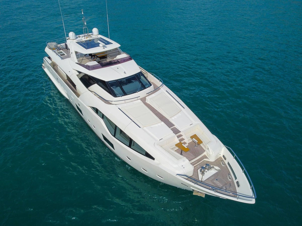 https://arconyachts.ams3.digitaloceanspaces.com/69798/conversions/large_4699541-optimize.jpg