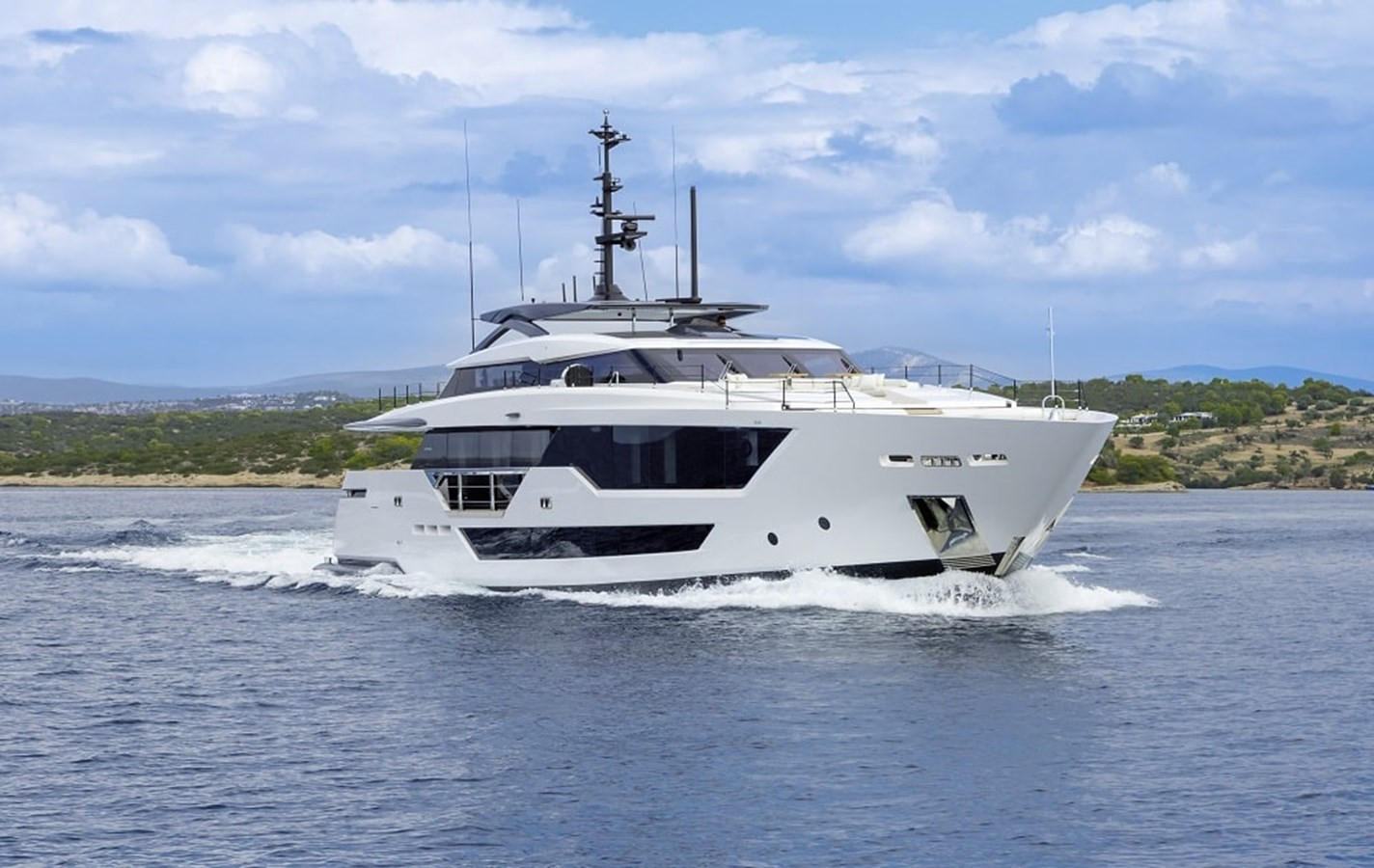 https://arconyachts.ams3.digitaloceanspaces.com/69829/conversions/large_4557127-optimize.jpg