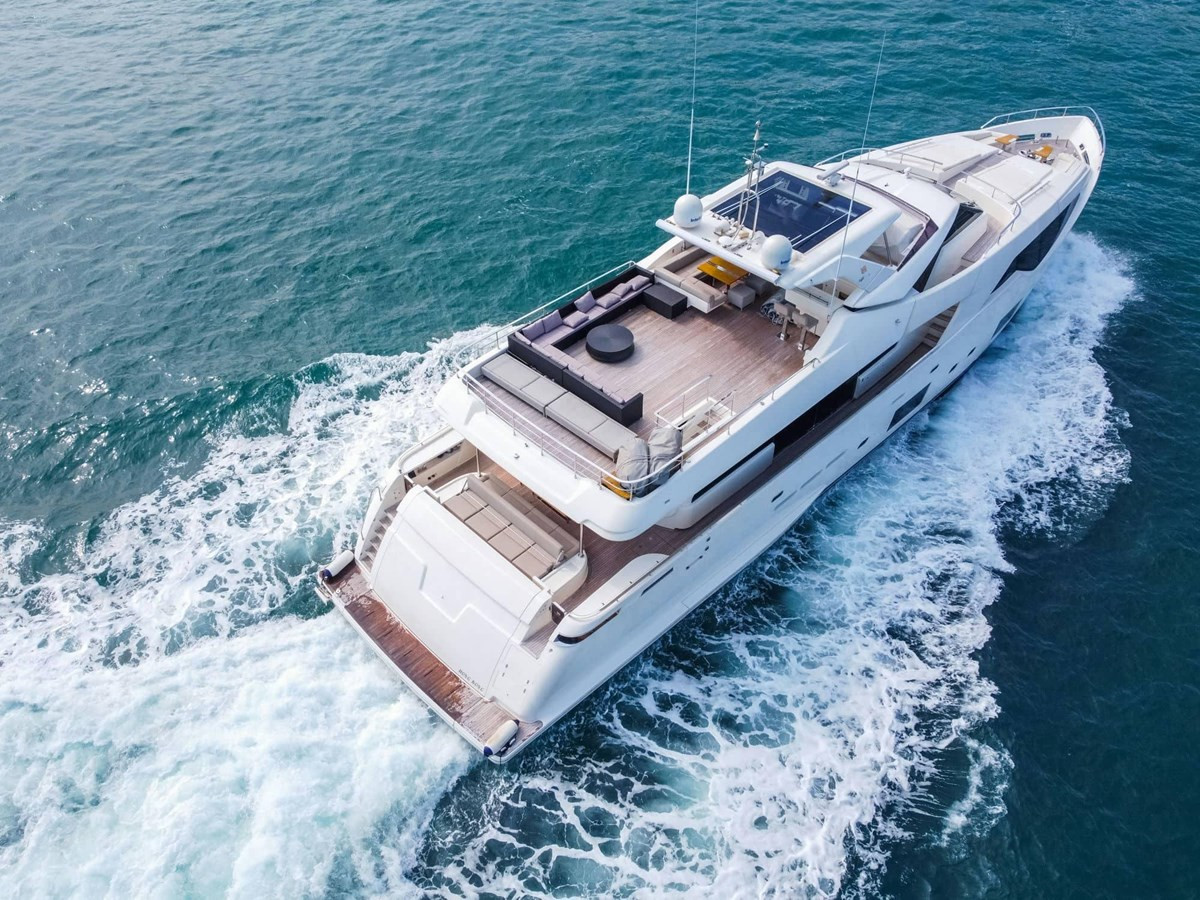 https://arconyachts.ams3.digitaloceanspaces.com/69848/conversions/large_4699558-optimize.jpg
