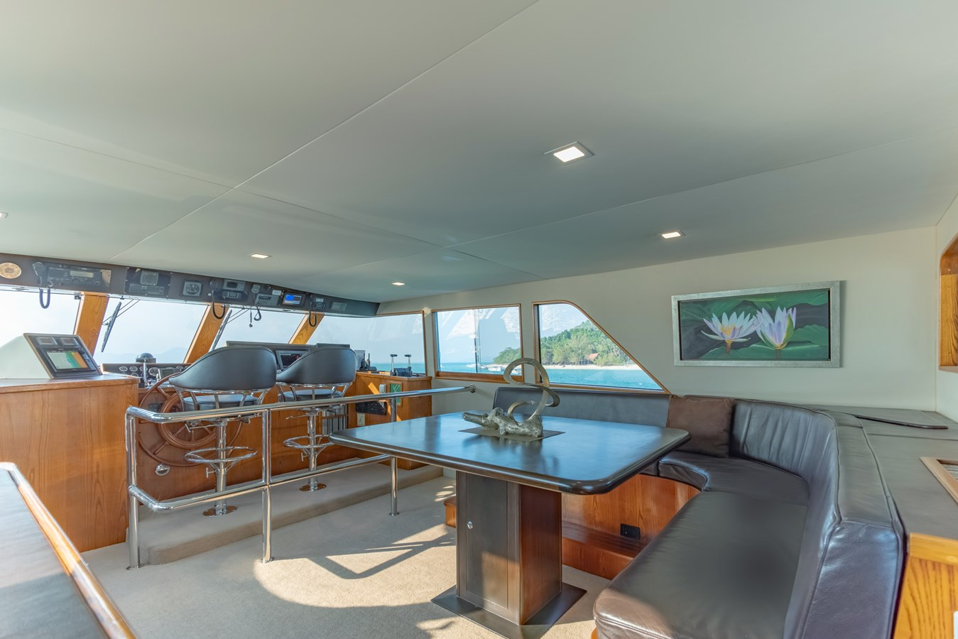 https://arconyachts.ams3.digitaloceanspaces.com/69899/conversions/large_4651973-optimize.jpg