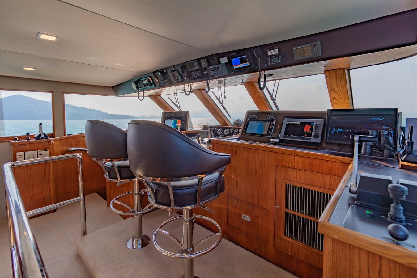 https://arconyachts.ams3.digitaloceanspaces.com/69902/conversions/large_4651976-optimize.jpg