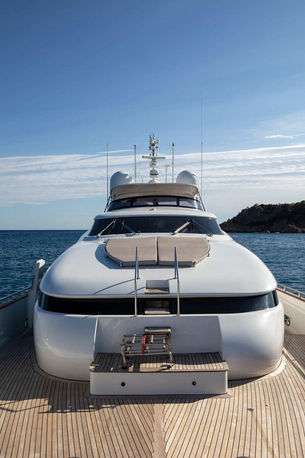 https://arconyachts.ams3.digitaloceanspaces.com/69912/conversions/large_4717752-optimize.jpg