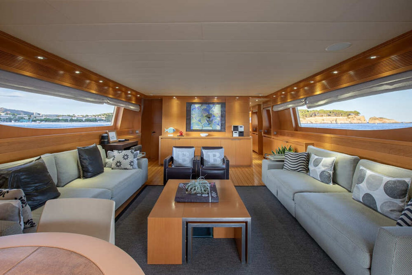https://arconyachts.ams3.digitaloceanspaces.com/69922/conversions/large_4717756-optimize.jpg